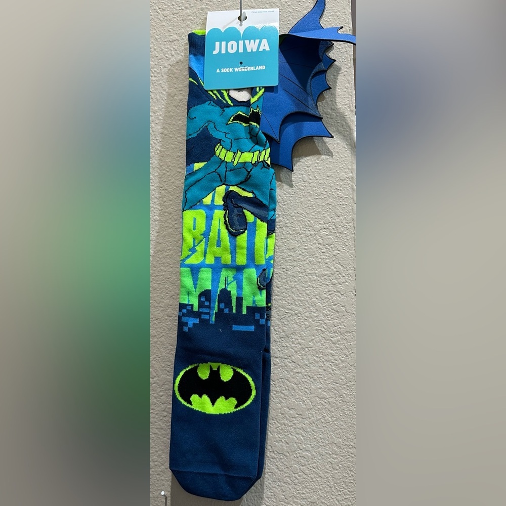 New Batman socks. No size given.